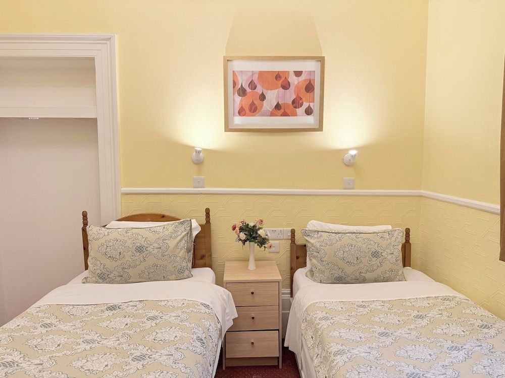 Europa House Hotel Standard Twin Room 8