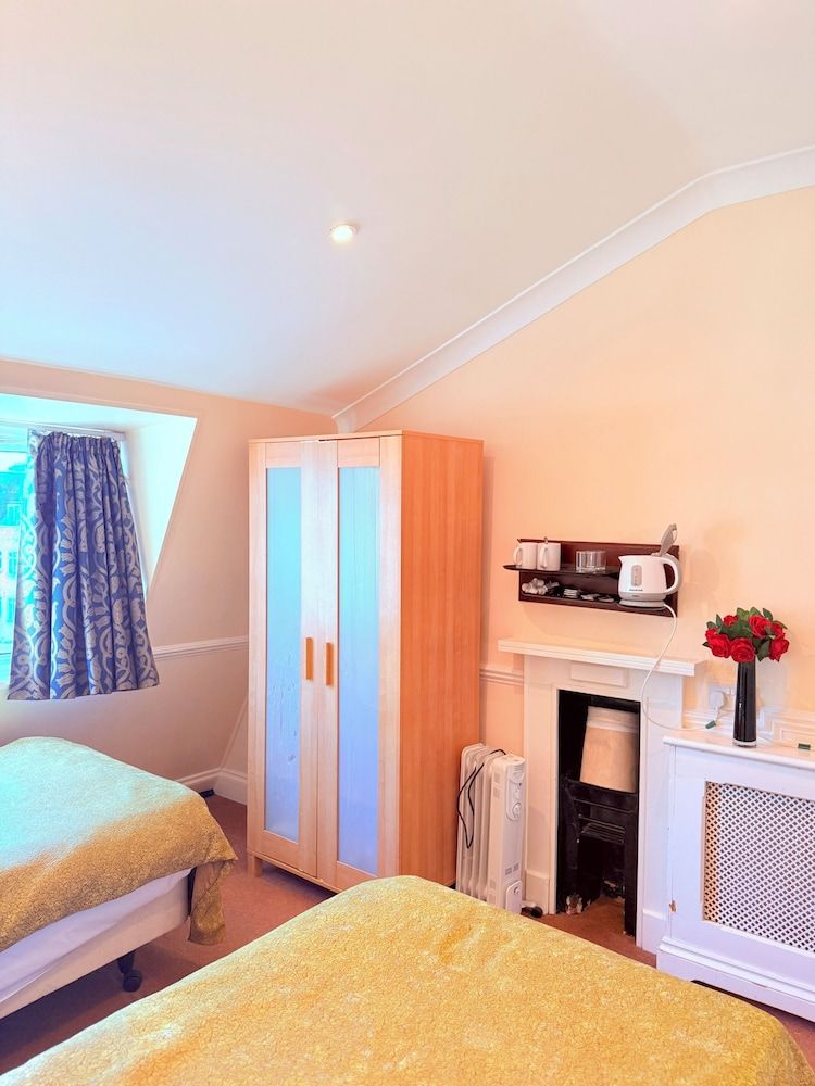 Europa House Hotel Standard Twin Room 13