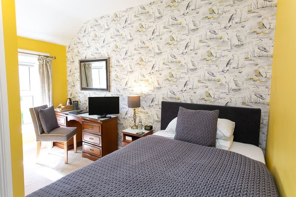 Shelleven House Single Room, Ensuite 2