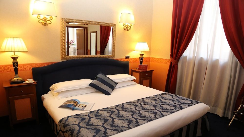 Antico Palazzo Rospigliosi Classic Double Room 3
