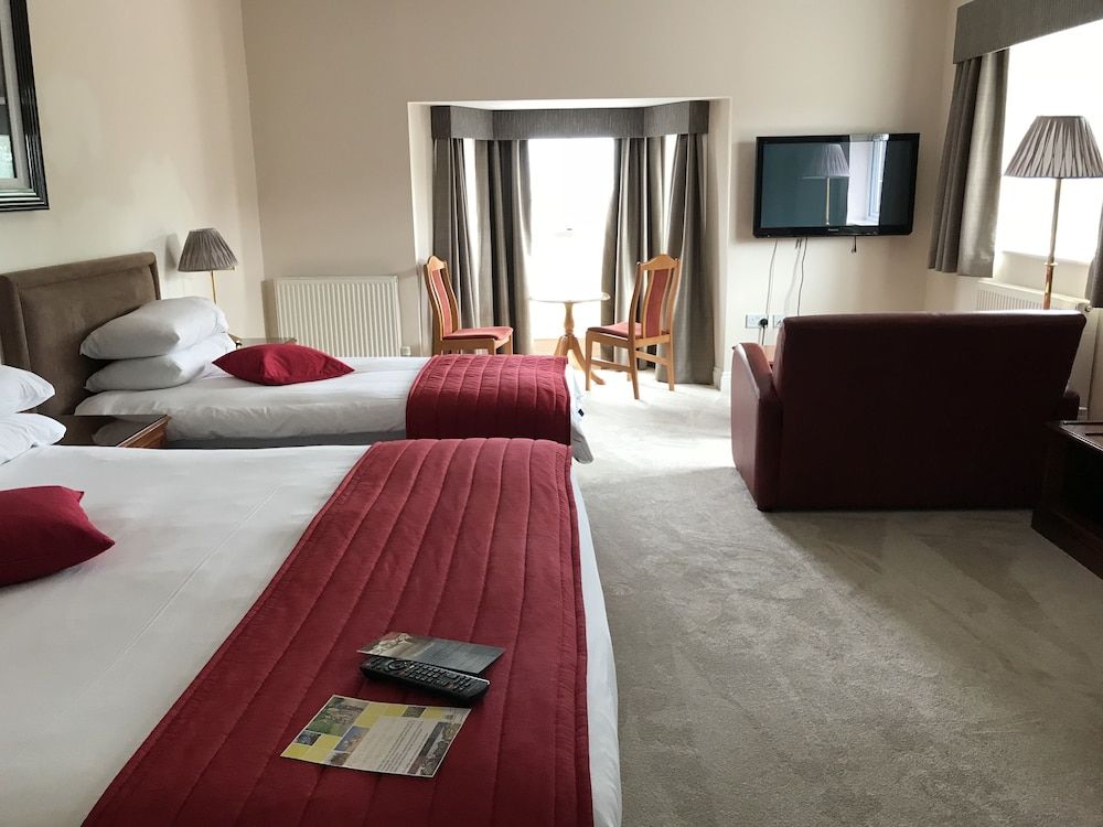 The Links Country Park Hotel Family Room 3