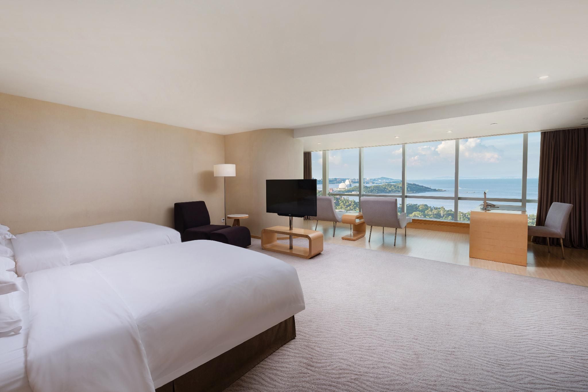 2 Double Standard Sea View Lounge Access