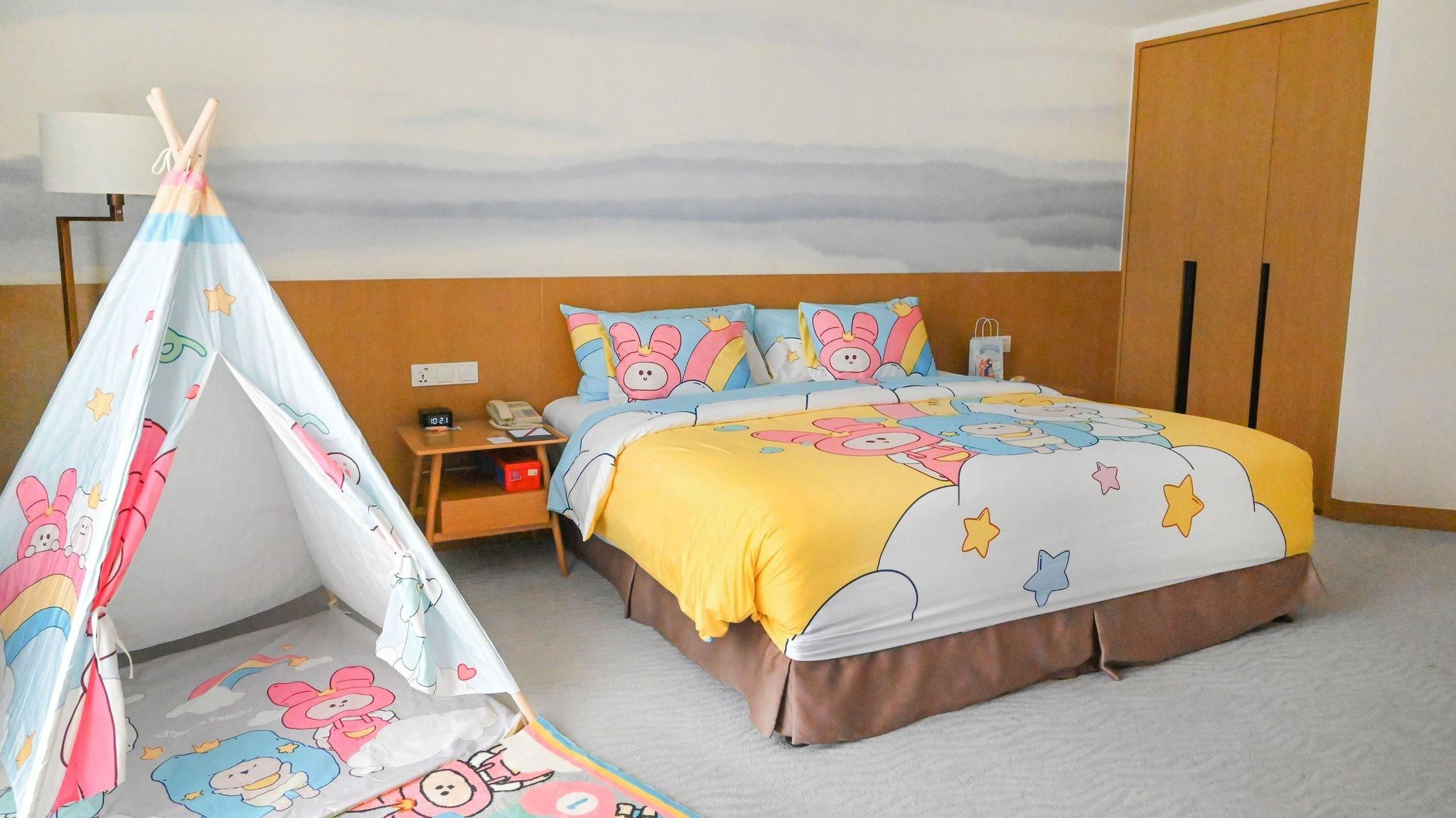 1 King Junior Suite Kids Theme