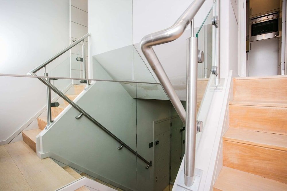 undefined Bright and Modern 1 Bedroom Flat Knightsbridge 2