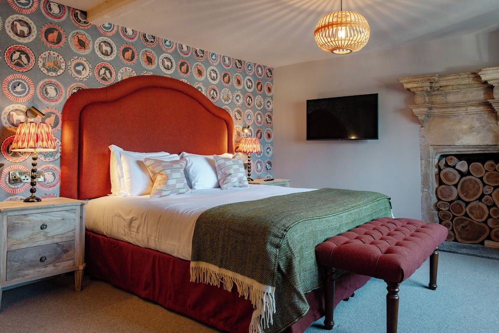 Manor House Hotel Deluxe Room 4