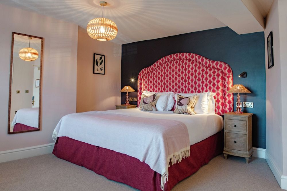 Manor House Hotel Deluxe Room 5