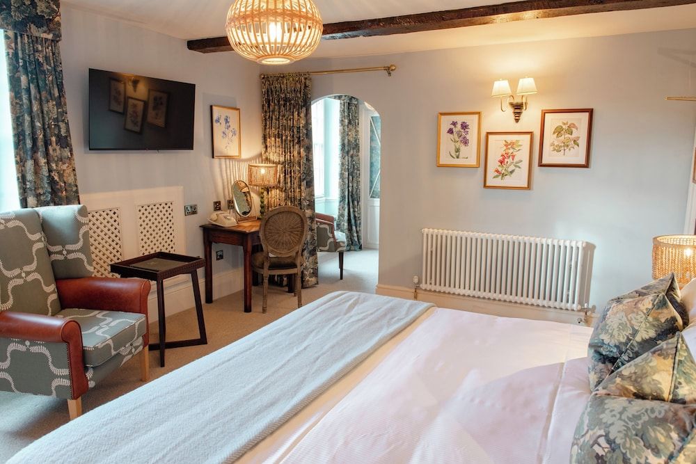 Manor House Hotel Deluxe Room