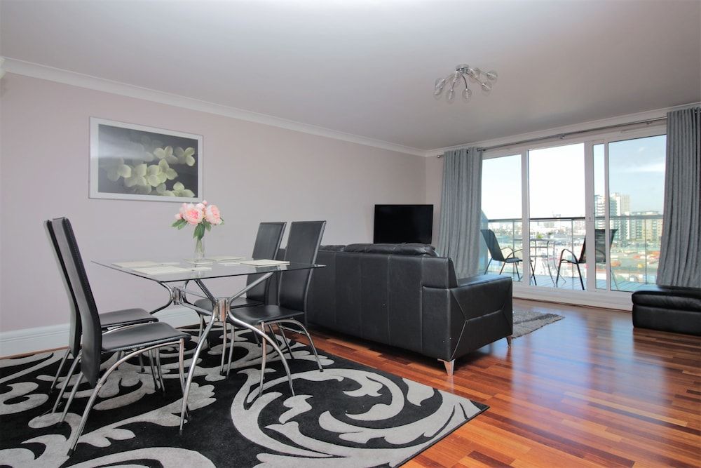 Canary Wharf Luxury River view apartment Exclusive Apartment, 2 Bedrooms, River View 15