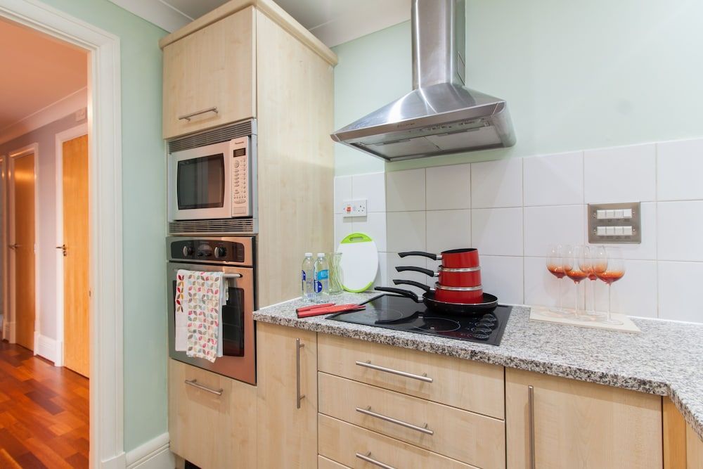 undefined Canary Wharf Luxury River view apartment 8