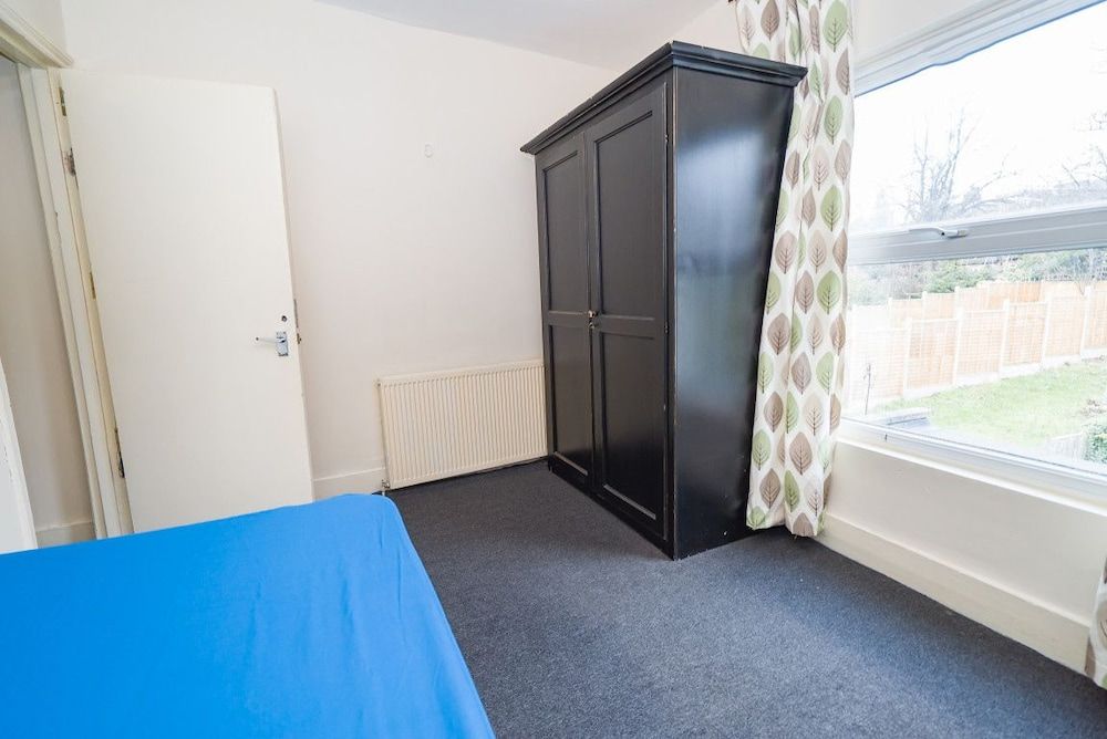 undefined Acton Lane 3