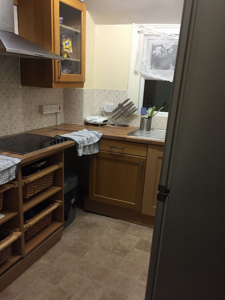 undefined Acton Lane 8