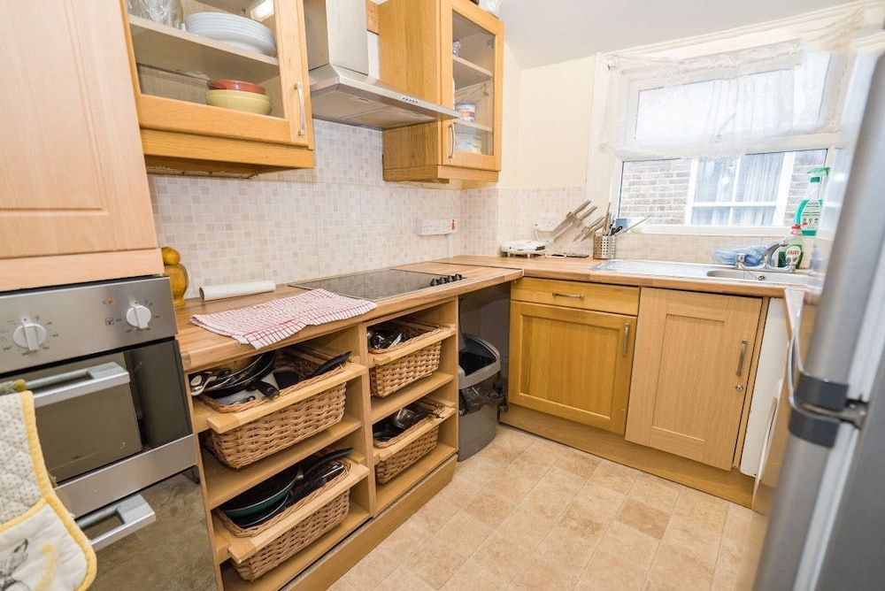 undefined Acton Lane 7