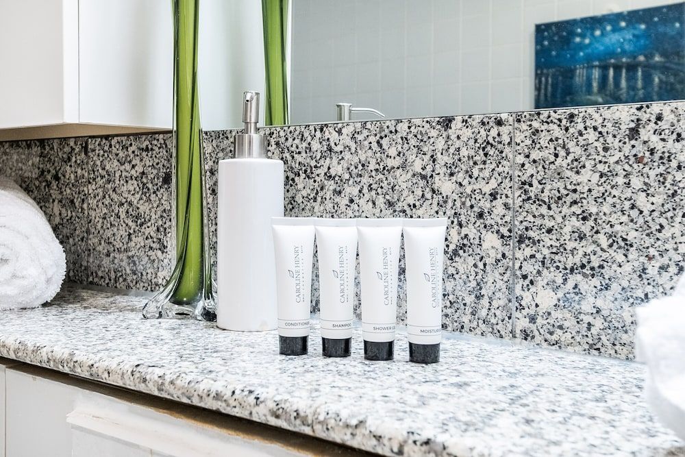 Point West Apartment, 2 Bedrooms 27