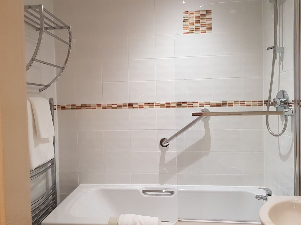 Welbeck Hotel & Restaurant Family Room 6