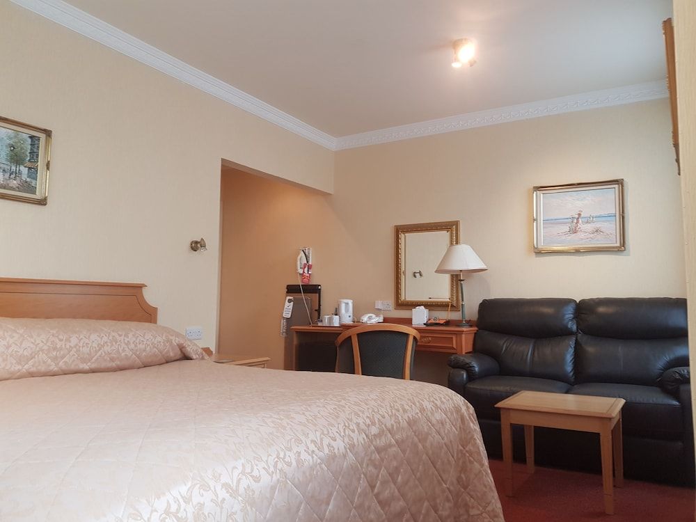 Welbeck Hotel & Restaurant Standard Double Room, 1 Double Bed 3