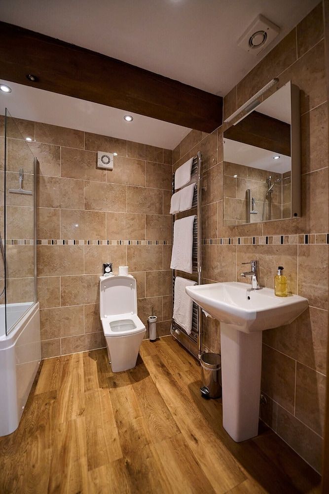 GreenGrove Country House B&B Super Deluxe Double Suite (Malhamdale) 6