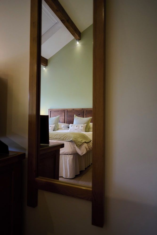 GreenGrove Country House B&B Double or Twin Room (Wharfdale) 8