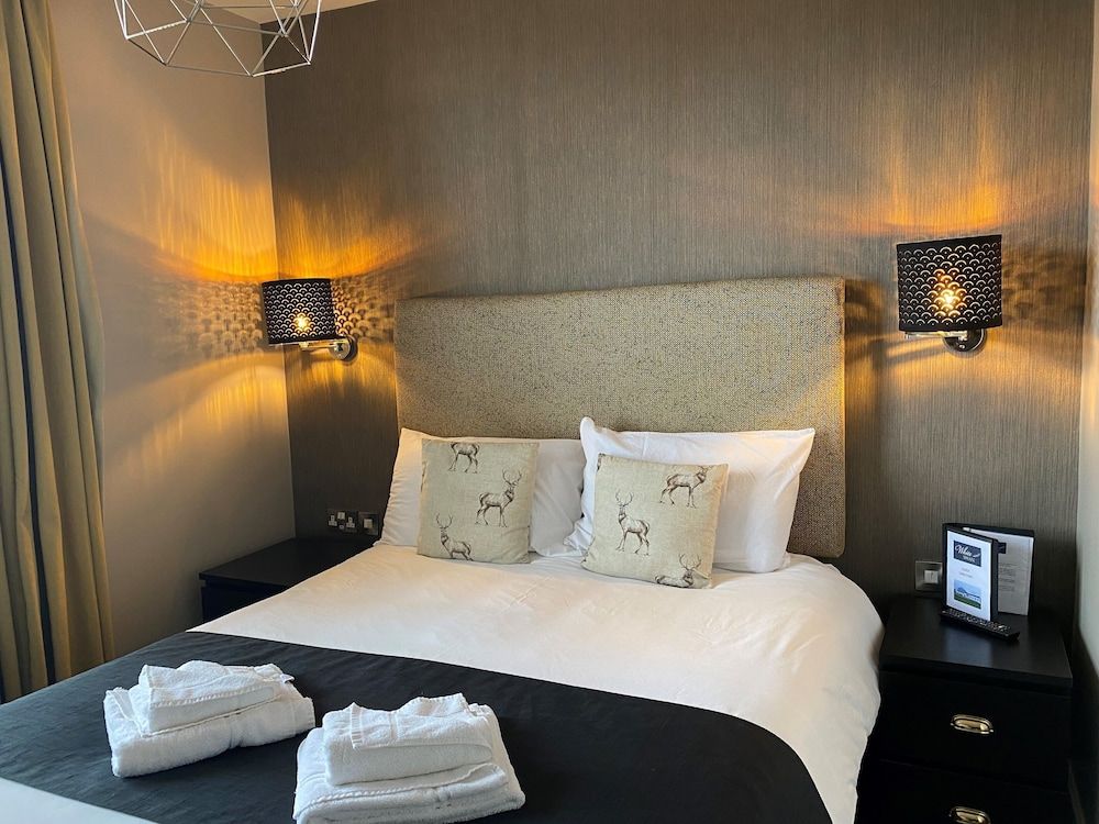 The White Swan Double Room, Ensuite 2