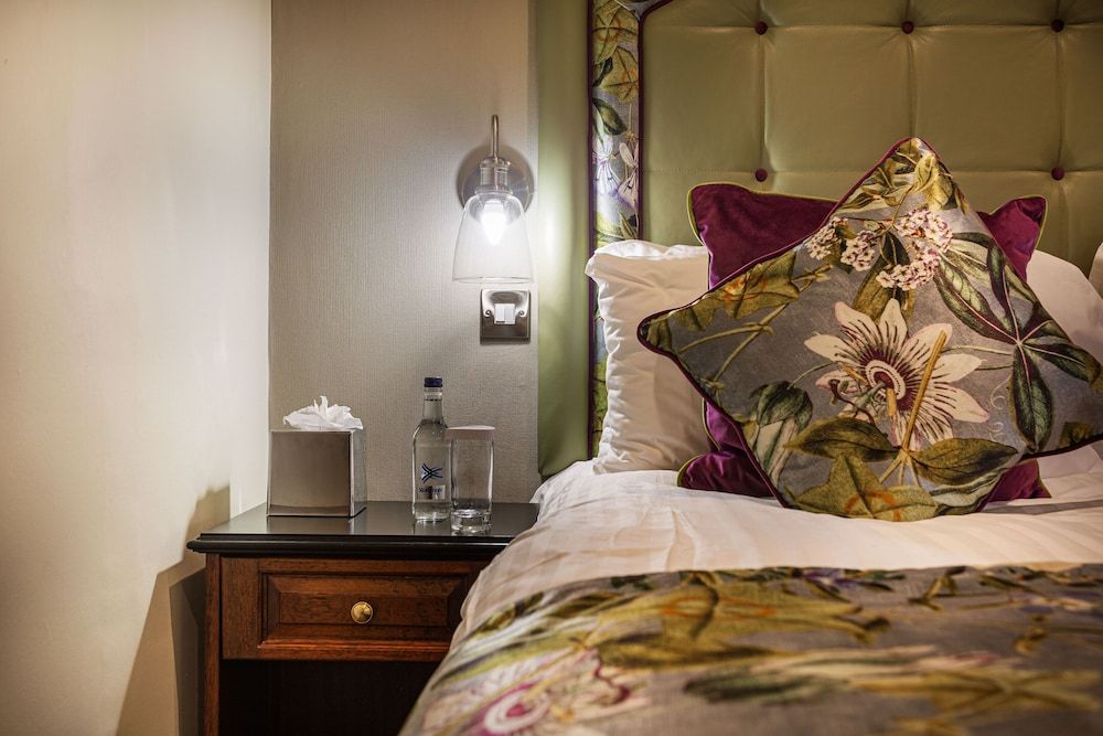 Wynnstay Hotel, Oswestry, Shropshire Classic Double Room 2