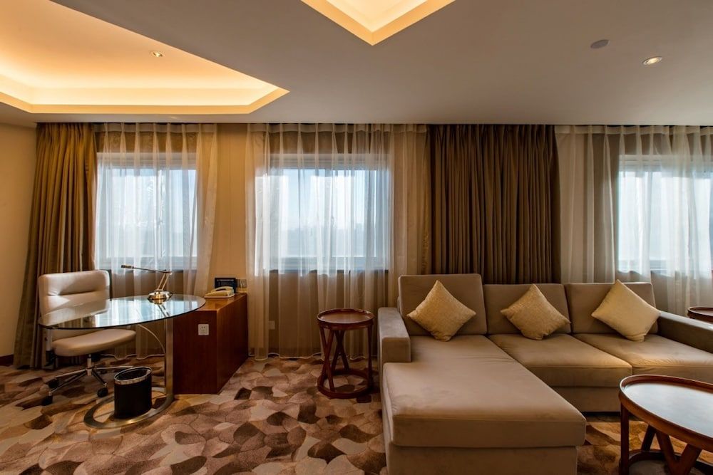 Grand Skylight Catic Hotel Beijing Business Suite, 1 King Bed 3