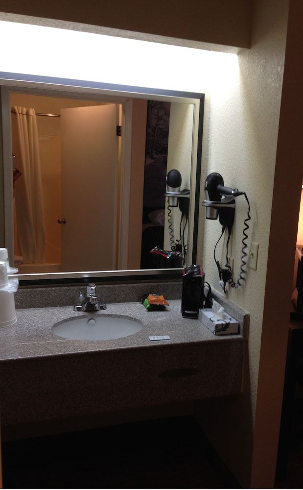 Standard Room, 1 King Bed, Non Smoking, Refrigerator & Microwave