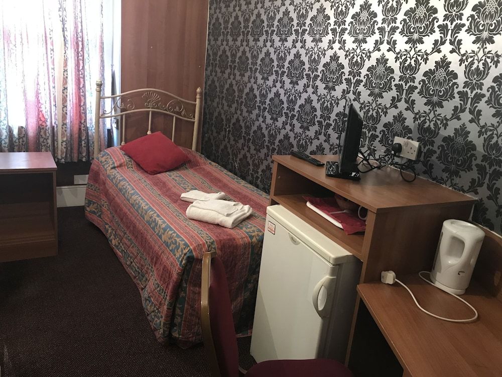 undefined Shalimar Hotel 5