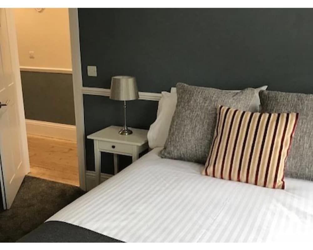 Superior Single Room, Ensuite ((Small double bed))