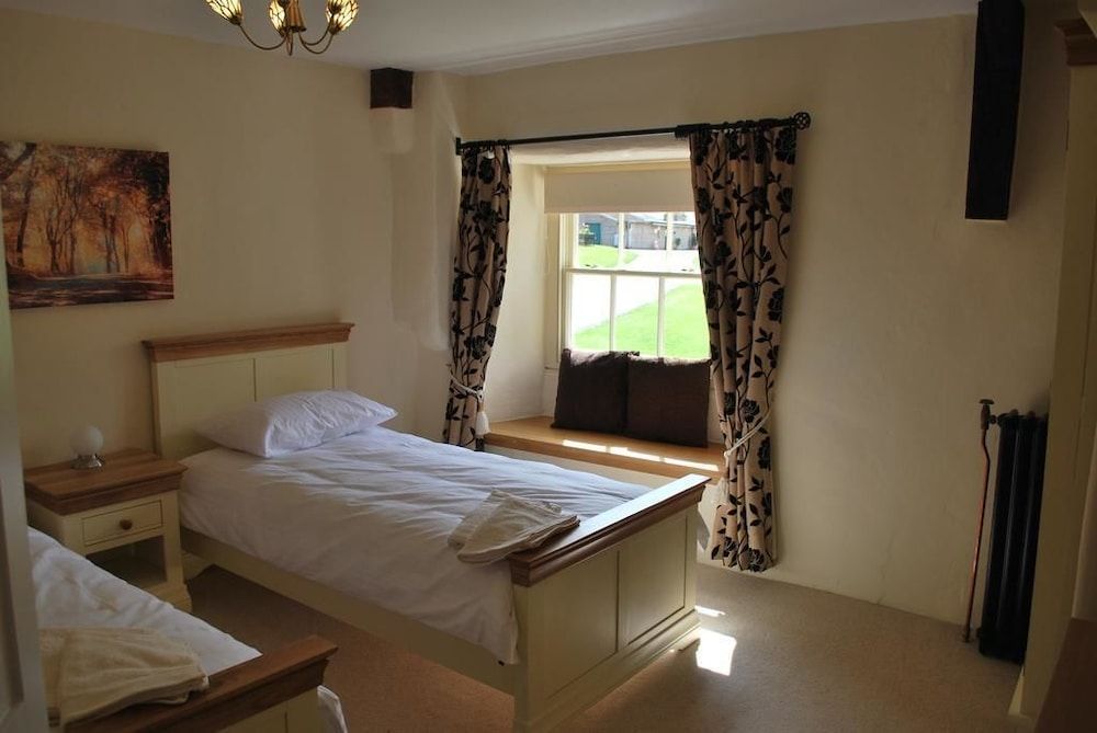 Deluxe Apartment, 3 Bedrooms, River View, Overwater