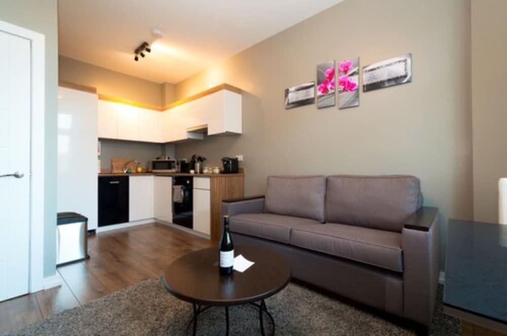 undefined Aaron Wise Serviced Apartments 2