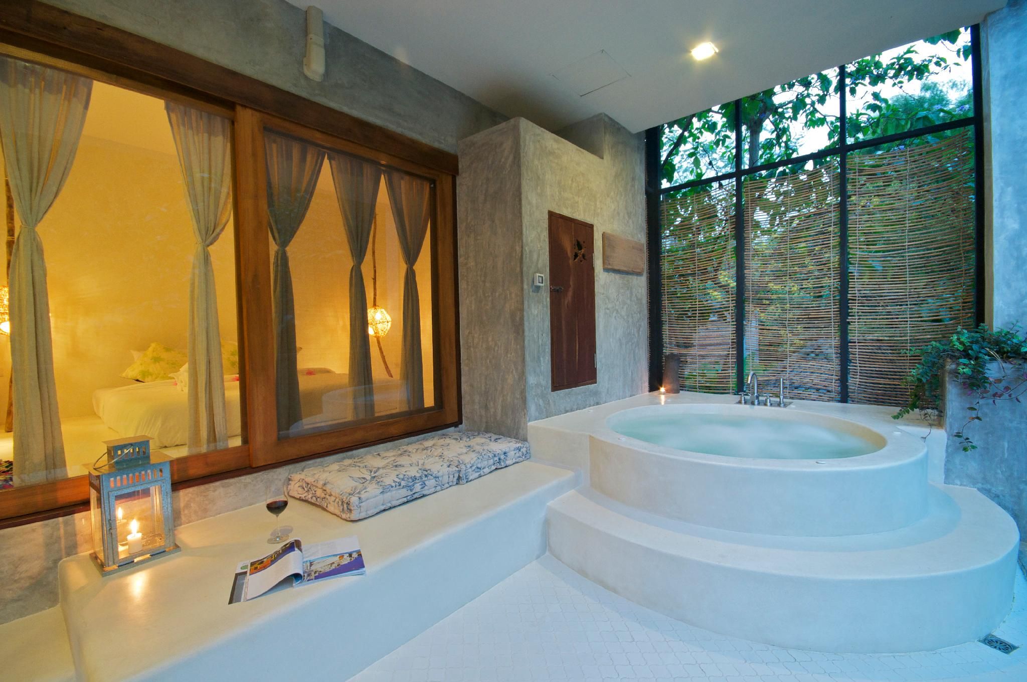 Proud Phu Fah Maerim Luxury Suite with Private Jacuzzi 2