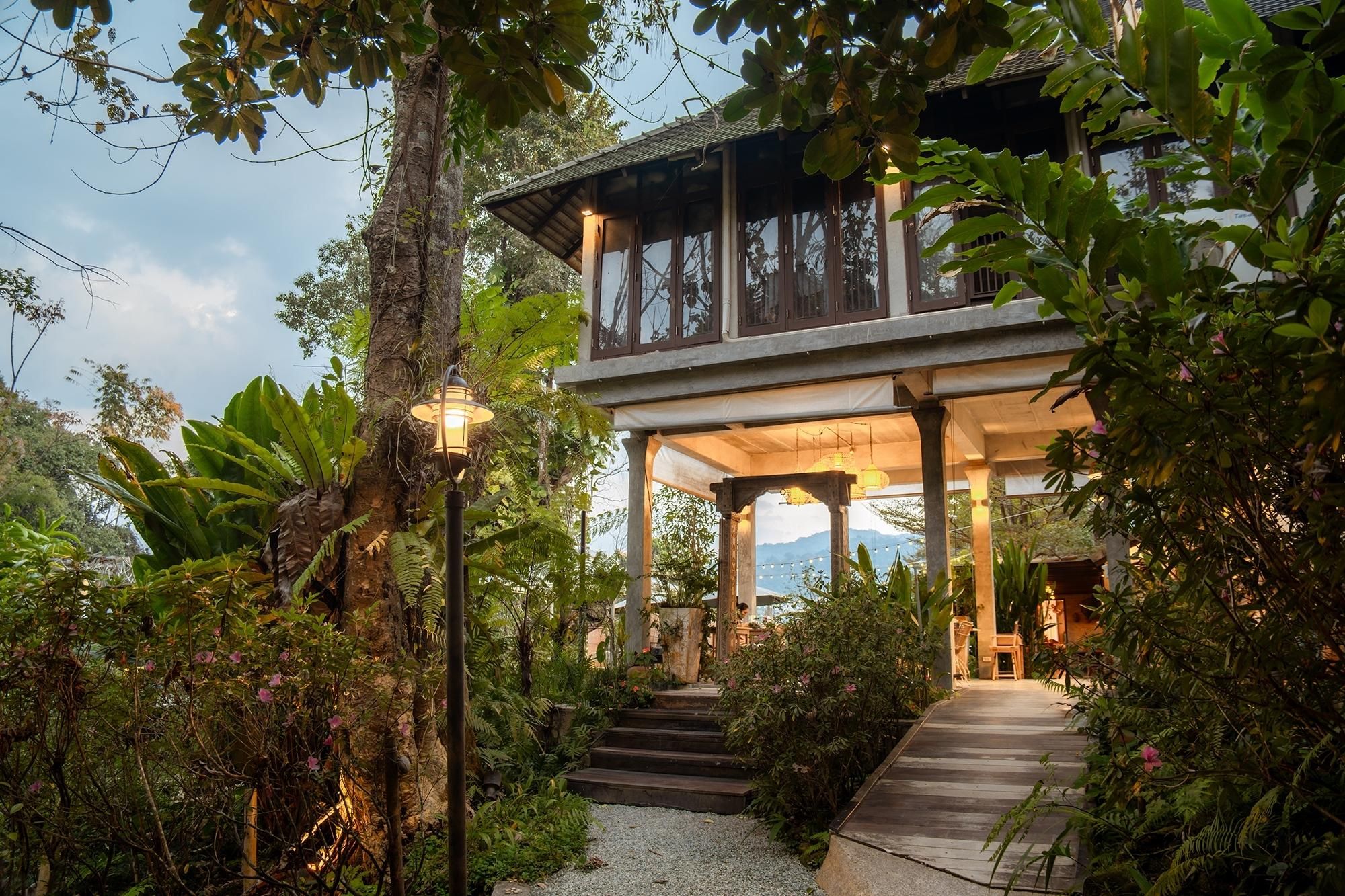 Proud Phu Fah Maerim