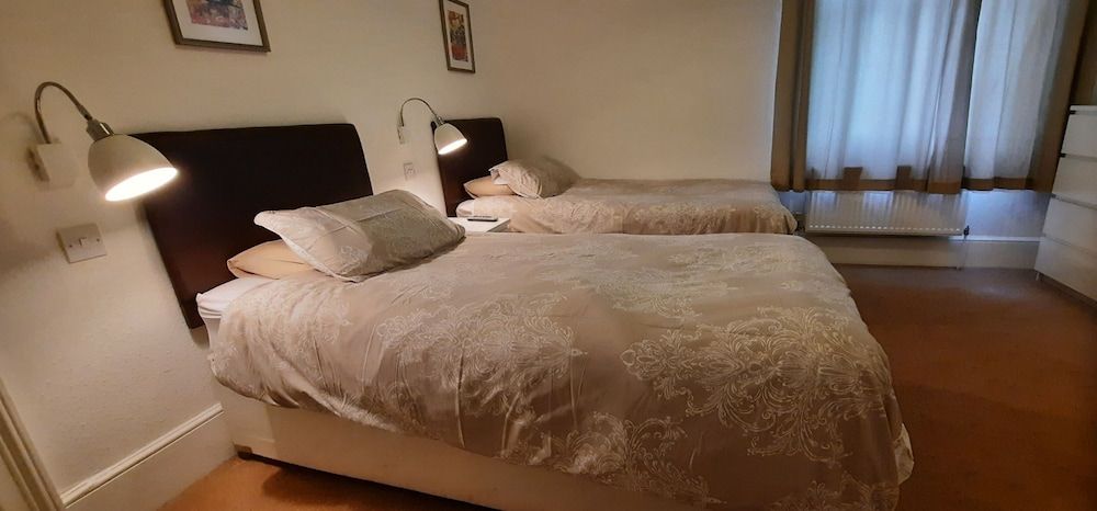 Colebrook Guest House Standard Twin Room, Ensuite