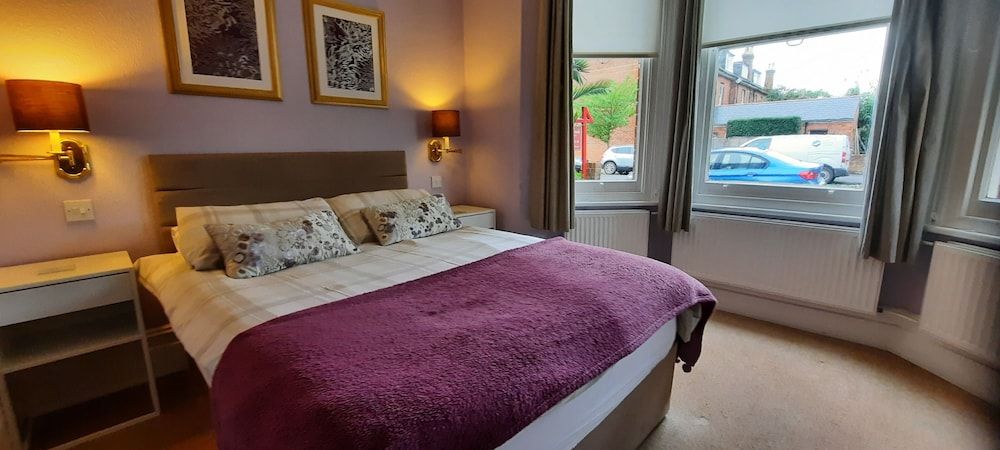 Colebrook Guest House Deluxe Double Room, Ensuite 2