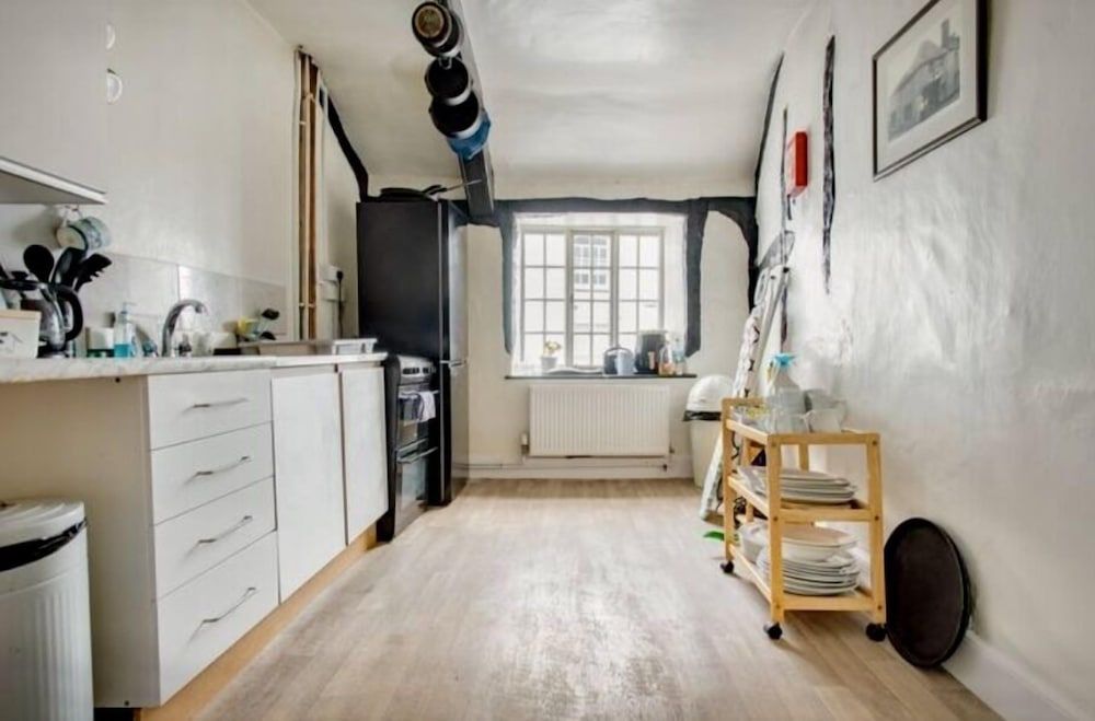 The Tree Inn Double or Twin Room (Room 4) 5