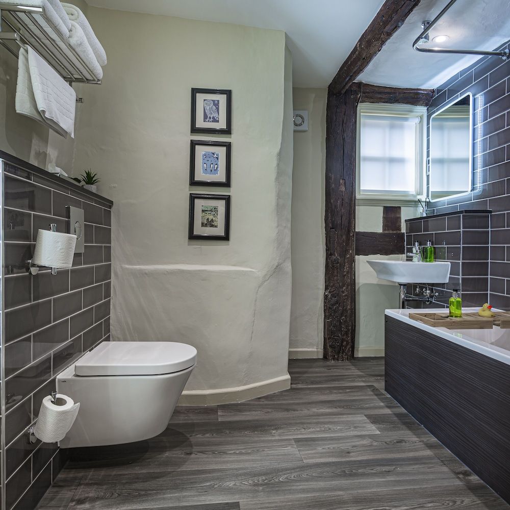 The Feathers Hotel, Ledbury, Herefordshire Deluxe Double Room 6