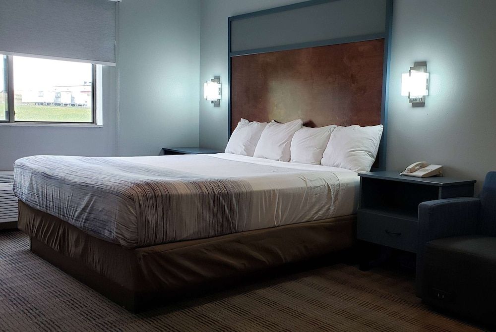 Suite, 1 King Bed, Non Smoking