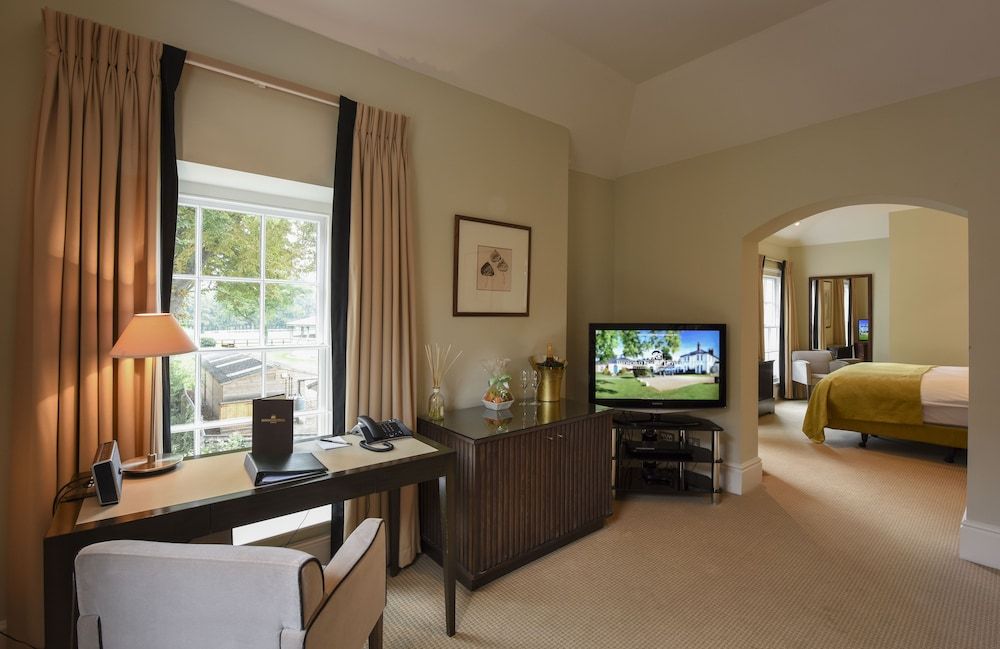 In-Room Business Center