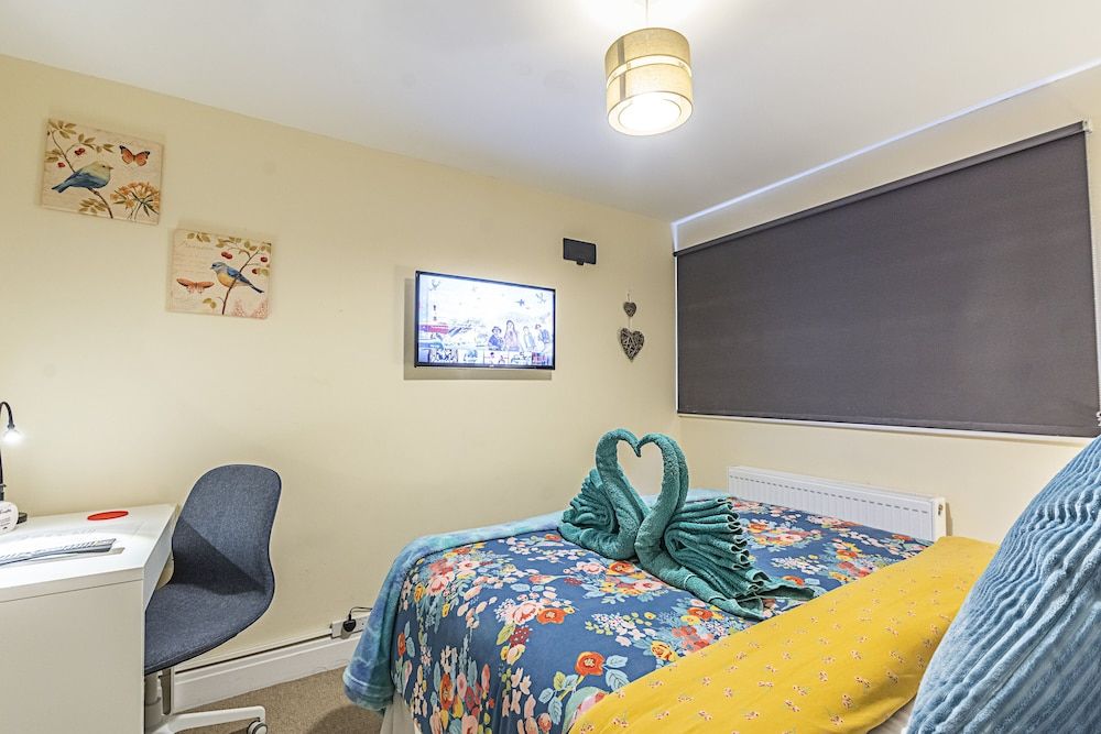 undefined Greyhound Road Rooms 4