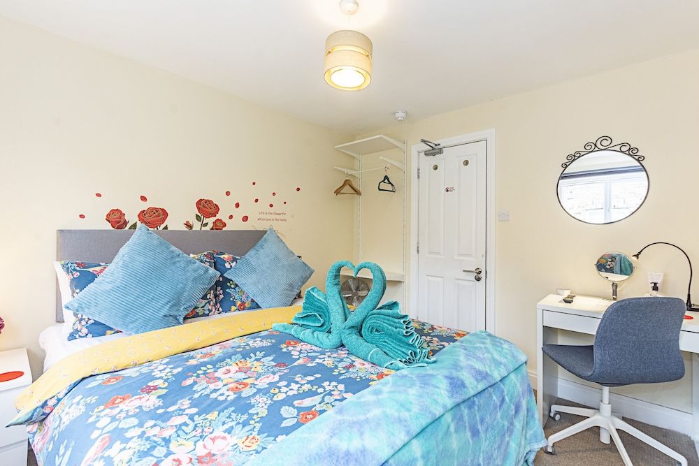 Greyhound Road Rooms Comfort Double Room, 1 Double Bed, Shared Bathroom 6