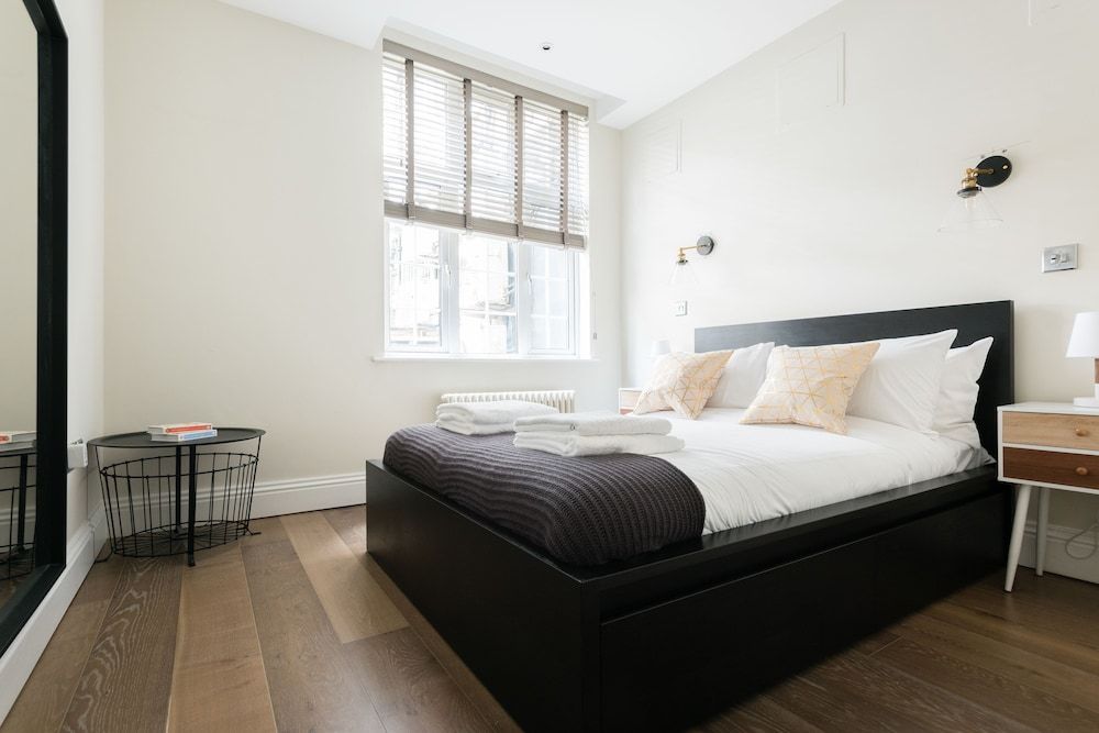 undefined The Oxford Street Studio - Modern 1BDR Apartment close to Paddington 6