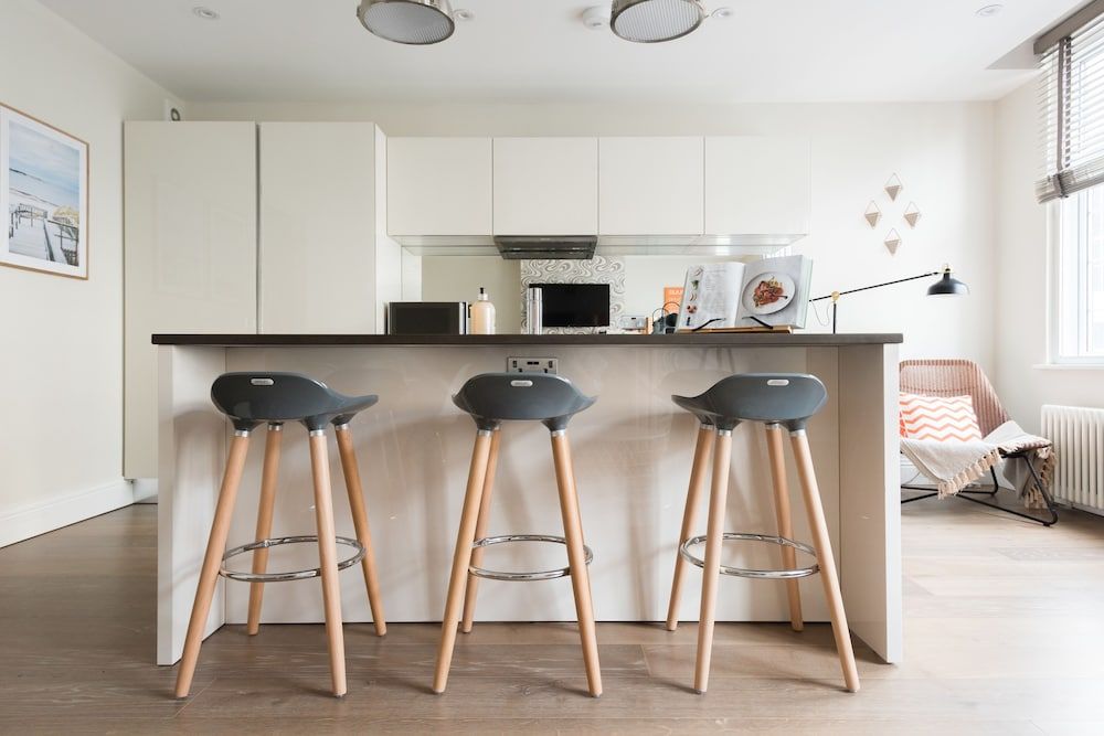 undefined The Oxford Street Studio - Modern 1BDR Apartment close to Paddington 3