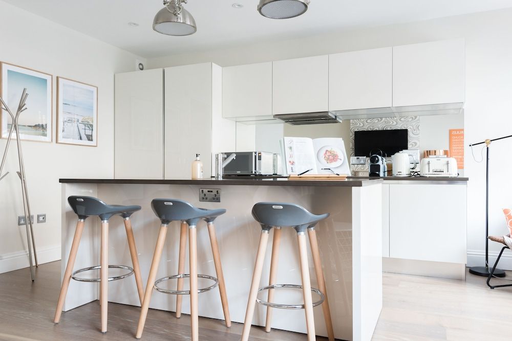 undefined The Oxford Street Studio - Modern 1BDR Apartment close to Paddington 2