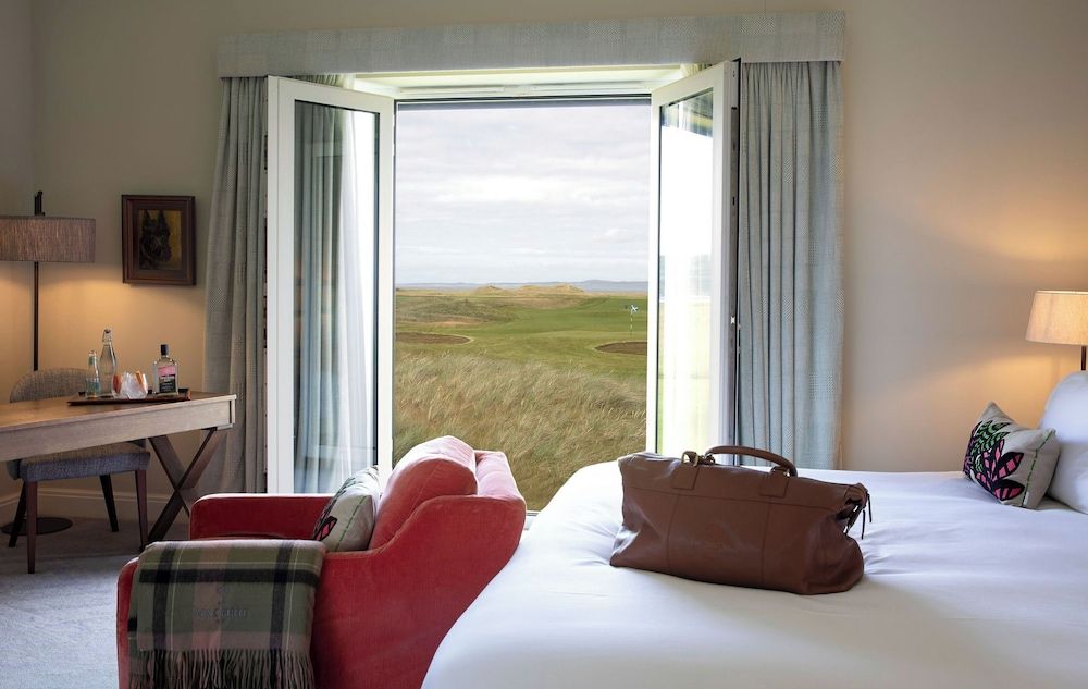 Another Place, The Machrie