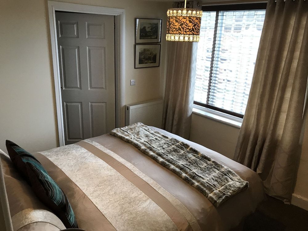 The Kings Arms Hotel Standard Double Room 2