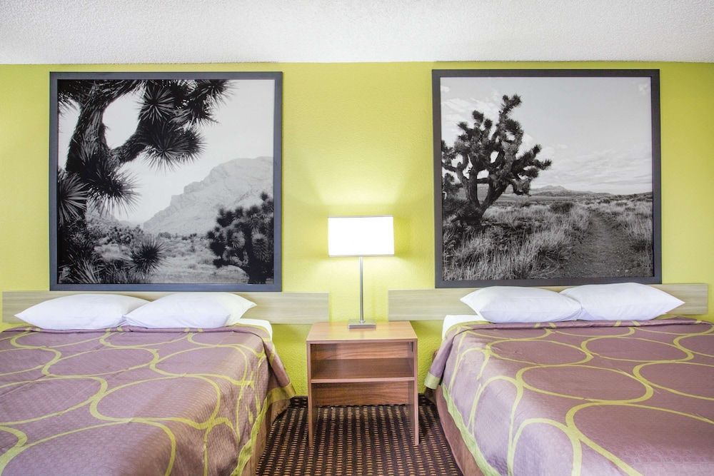 Room, 2 Queen Beds, Non Smoking