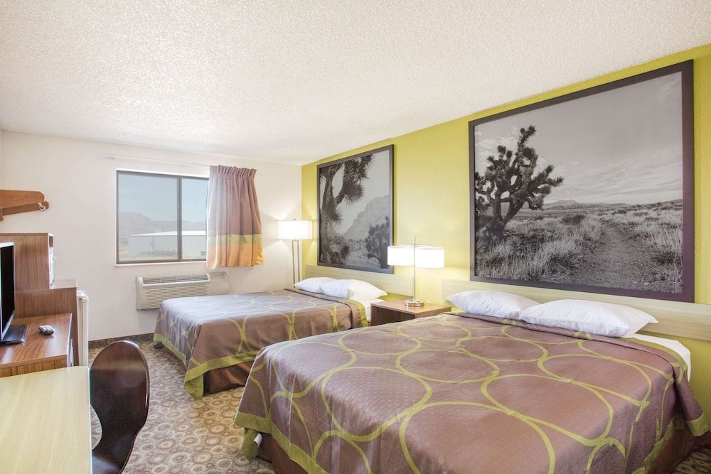 Suite, 2 Queen Beds, Non Smoking