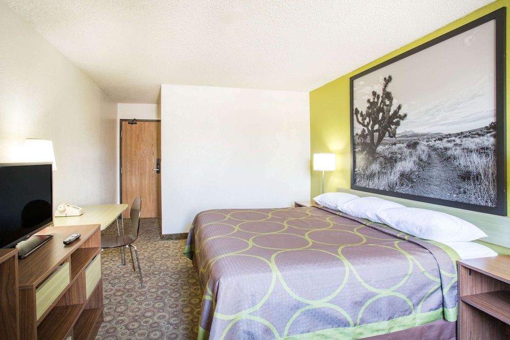 Room, 1 Queen Bed, Non Smoking