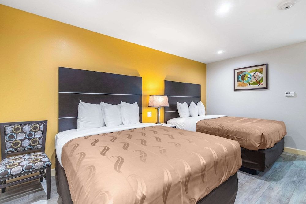 Standard Room, 2 Queen Beds, Non Smoking