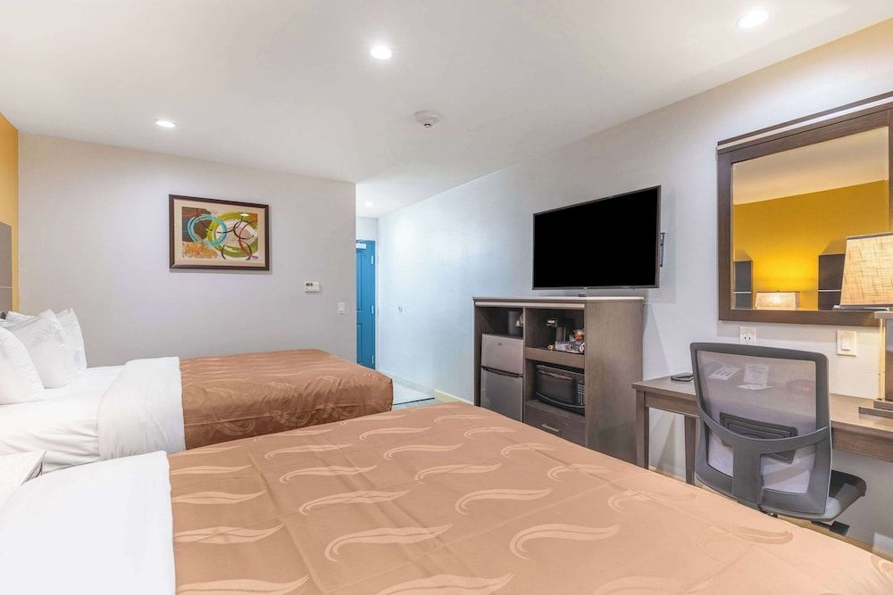 Standard Room, 2 Queen Beds, Non Smoking