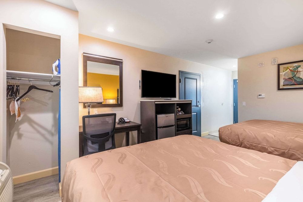 Room, 2 Queen Beds, Accessible, Non Smoking (Near Lobby)